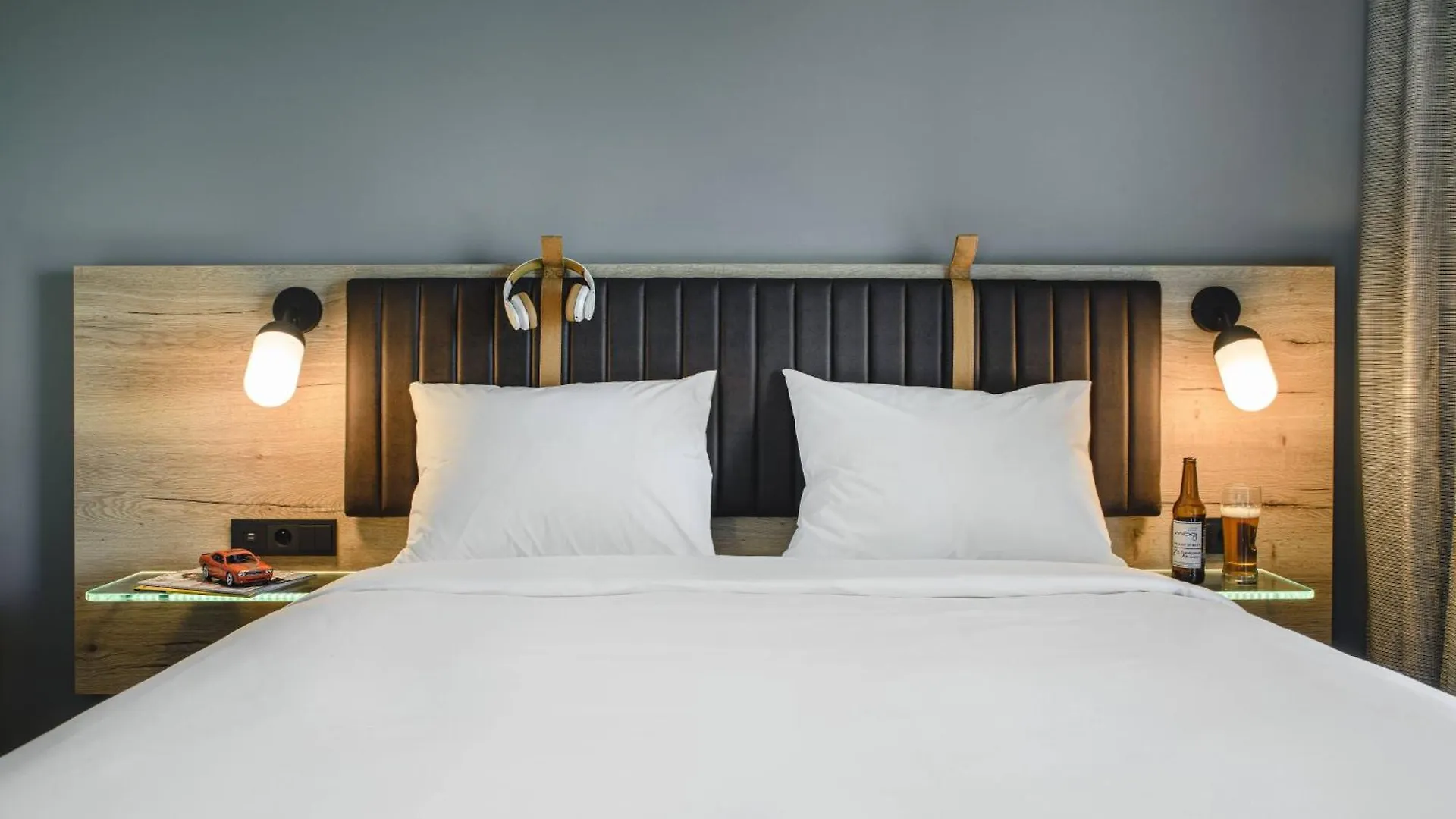 Moxy Poznan Airport Hotel